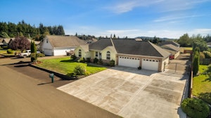 Montesano Home, WA Real Estate Listing