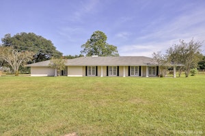 Greenwell Springs Home, LA Real Estate Listing