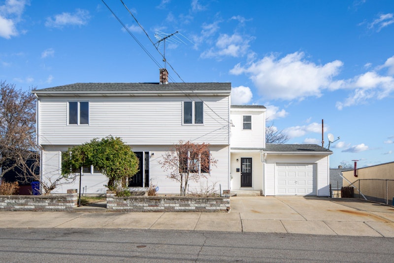 Oak Hill Reno 28 Clifford Street , Pawtucket RI