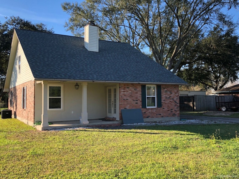 Great quiet neighborhood, lots of room inside and out! 3153 Main