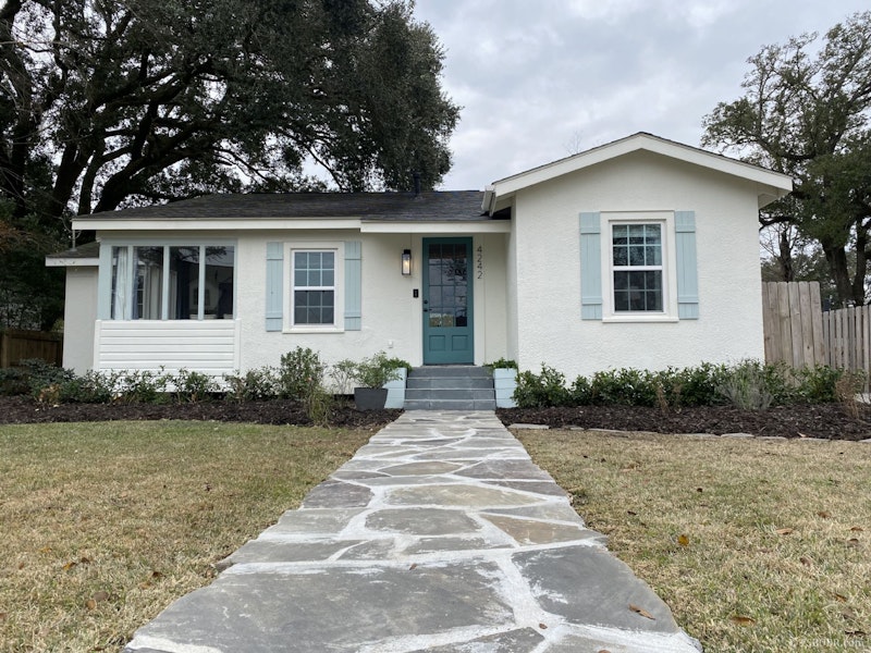 Charming completely renovated home in a great location! 4242 Poplar