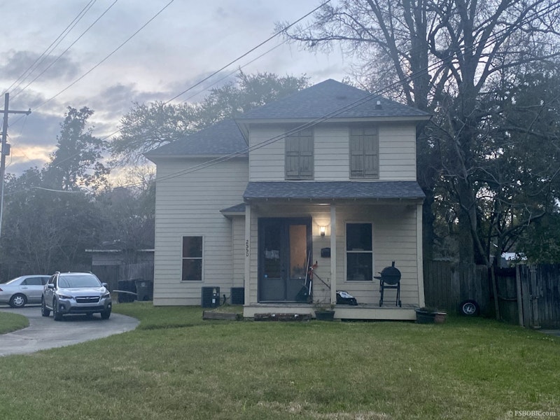 Newer home in established quiet neighborhood! 2550 Honeysuckle Avenue