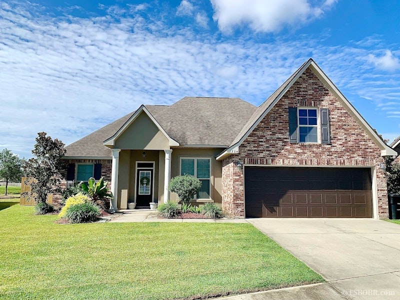 Original Owner Oak Ridge Estate Lake Lot (Buyer Agent at 2.5