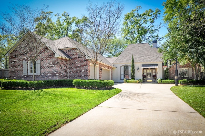 Awesome Family Home in Riverbend Lakes 6002 Riverbrook Dr., Baton Rouge LA