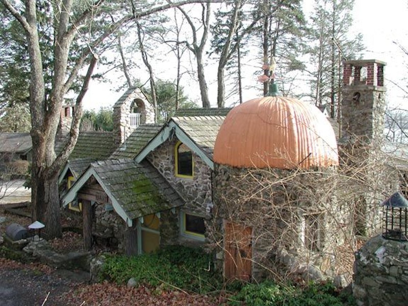 Hickory Corner (The Pumpkin House!) - 12 Upper North Shore Rd ...